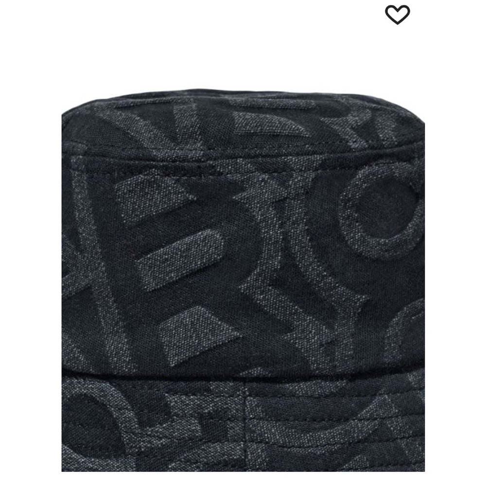 Marc Jacobs
Monogram denim bucket hat
